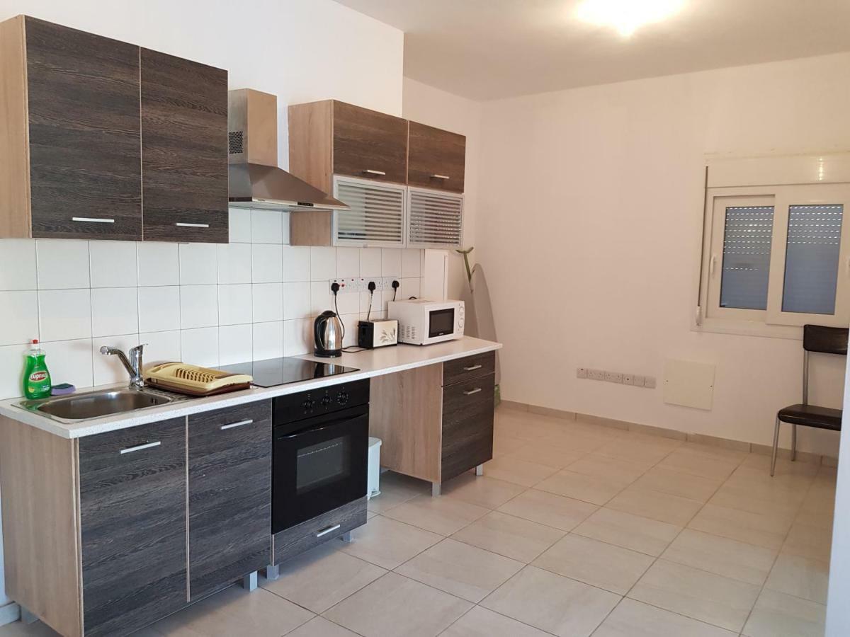 Paphos Apartments Luaran gambar